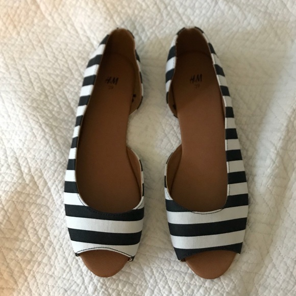 H&M Shoes - B/W striped flats